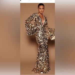 Elegant Gold Sequin Long Sleeve Dress